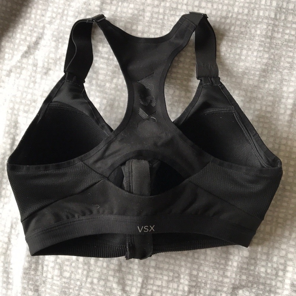 Victoria’s Secret VSX sports bra 32DD